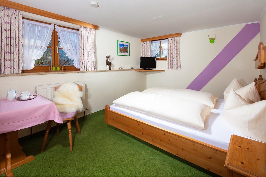 Pension Lugeck เบิร์ชเทสกาเดน ภายนอก รูปภาพ