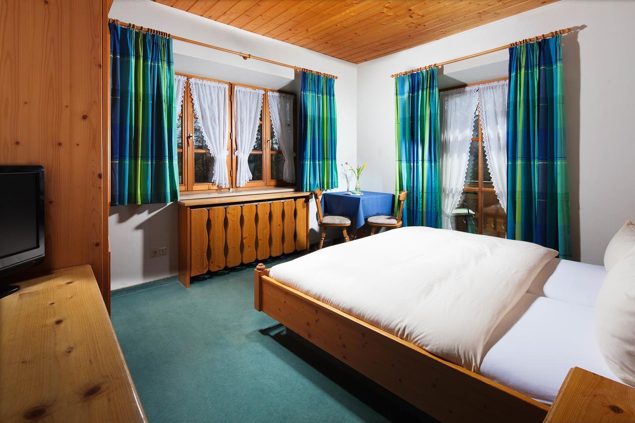 Pension Lugeck เบิร์ชเทสกาเดน ภายนอก รูปภาพ